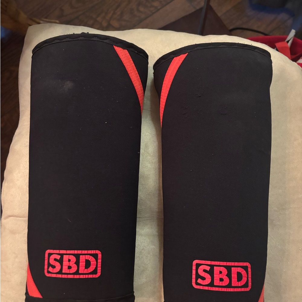 SBD Black and Red Knee Support Sleeves